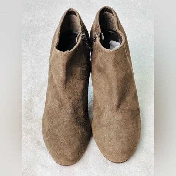 J. Crew Elegant Brown Heeled Suede Ankle Boots Size 6.5 - Picture 2 of 11